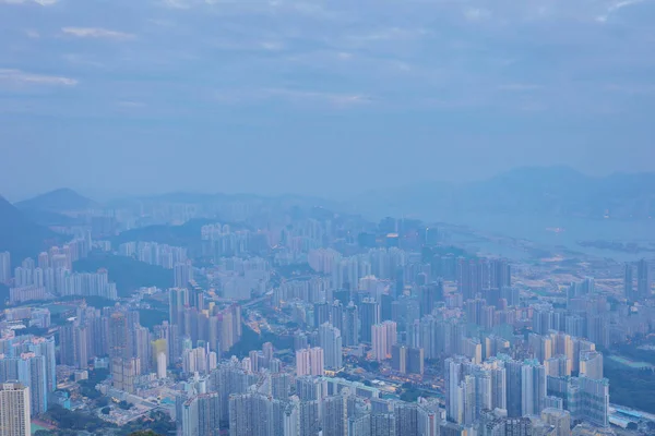 Vista de Hong Kong cidade urbana em leão rock — Fotografia de Stock