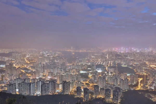 Kowloon Visa från Lion rock country park — Stockfoto