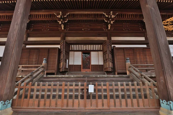 Der Shinsho Gokuraku ji Garten im Herbst — Stockfoto