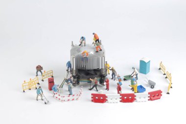 mühendis işçilerin grup Cpu yüklemekte olduğunuz