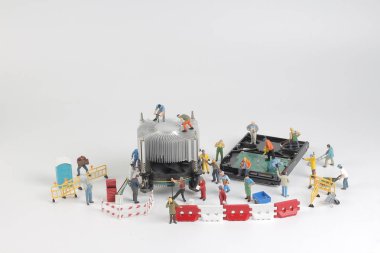 mühendis işçilerin grup Cpu yüklemekte olduğunuz