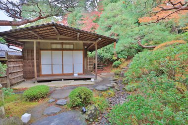 Budist tapınağında Chion 'da yuzen en bahçesinde görüntüle. 