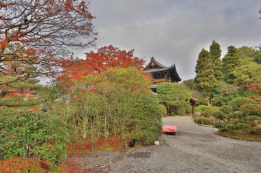 Budist tapınağında Chion 'da yuzen en bahçesinde görüntüle. 