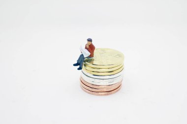 bir bitcoins. Rakam ile altın sikkeler