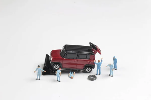 bir araba ve bir traktör tamiri mini mekaniği