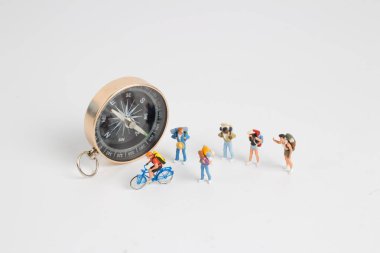 tavel için mini figür ile pusula