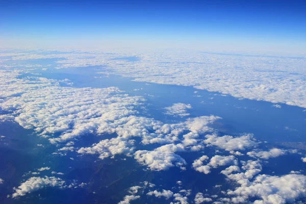 空中から見る空の白い雲 — ストック写真