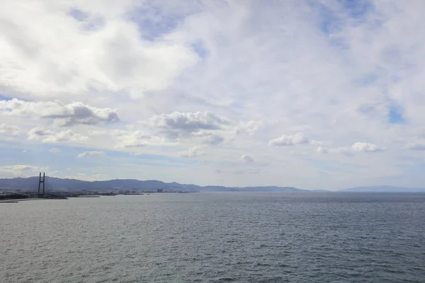一日の時間で大阪湾のビュー — ストック写真