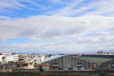 Hanshin Otoyolu Osaka Limanı manzarası
