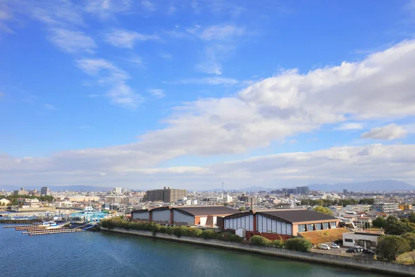 Hanshin Otoyolu Osaka Limanı manzarası