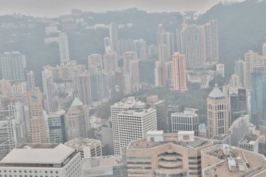 Merkezi iş bölgesine hk, merkezi bir noktada bulunuyor