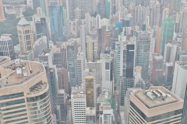 Merkezi iş bölgesine hk, merkezi bir noktada bulunuyor