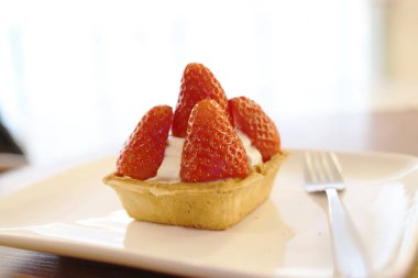 saman berry Pasta krema ile