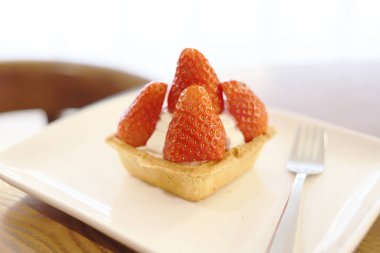 saman berry Pasta krema ile