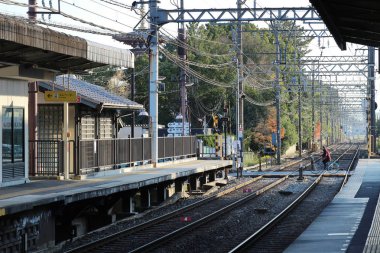 Tambabashi istasyonu tren demiryolu kyoto Japonya içinde