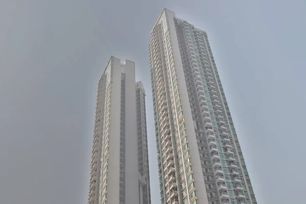 Um edifício de apartamentos de luxo no Tai Kok Tsui — Fotografia de Stock