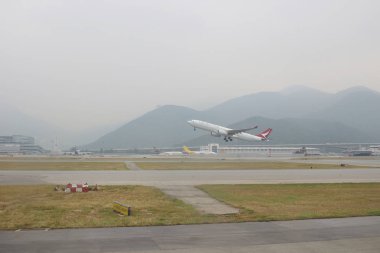 bir Hong Kong Chek Lap Kok Havalimanı