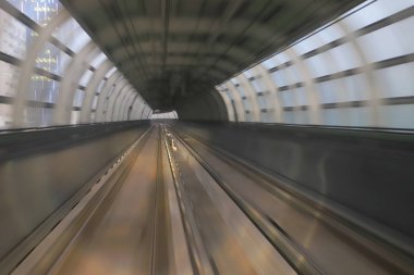 Tren tüneli ılımlı Hareket Bulanıklığı ile taşıma