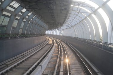 Tren tüneli ılımlı Hareket Bulanıklığı ile taşıma