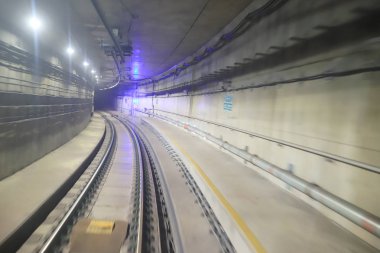 Tren tüneli ılımlı Hareket Bulanıklığı ile taşıma