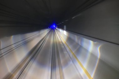 Tren tüneli ılımlı Hareket Bulanıklığı ile taşıma