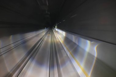 Tren tüneli ılımlı Hareket Bulanıklığı ile taşıma