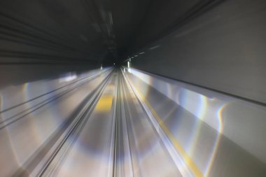 Tren tüneli ılımlı Hareket Bulanıklığı ile taşıma