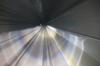 Tren tüneli ılımlı Hareket Bulanıklığı ile taşıma