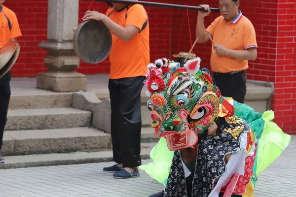 Ein Qilin-Tanz im Zinn-Hau-Tempel hk — Stockfoto