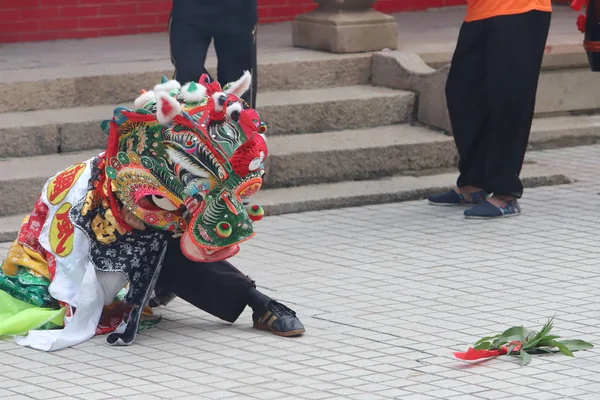 A qilin dance at Tin Hau Temple hk — Stock Photo, Image