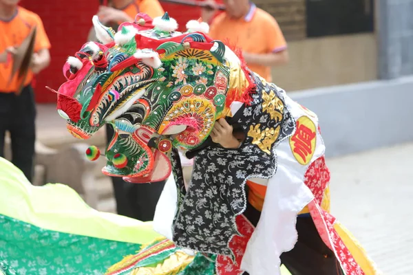 Una danza qilin en Tin Hau Temple hk — Foto de Stock
