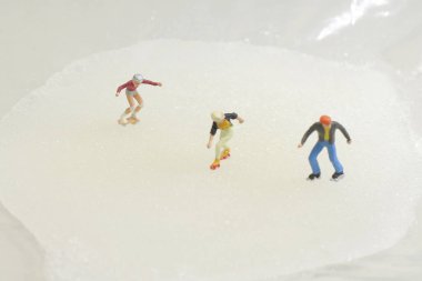 oyuncak patenciler buza alay