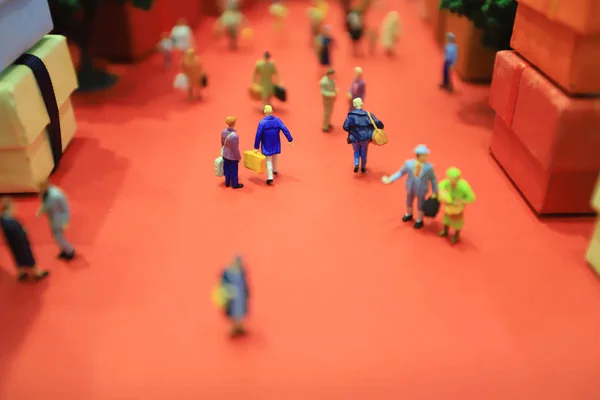 A diversão da figura no mundo em miniatura — Fotografia de Stock