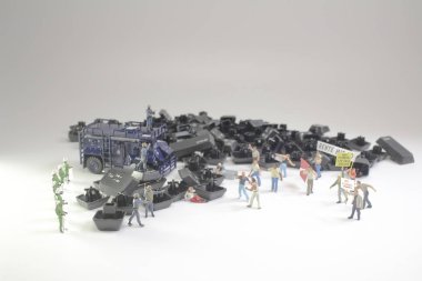 Polis Strasbourg sokakları karşı protestolar doğru seyir