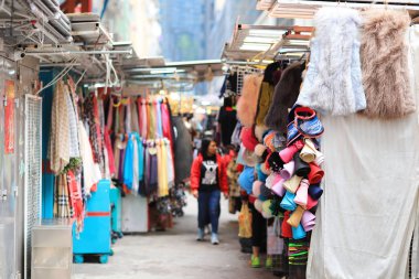 dışarı kapı Jardine'nın Hilal Pazar