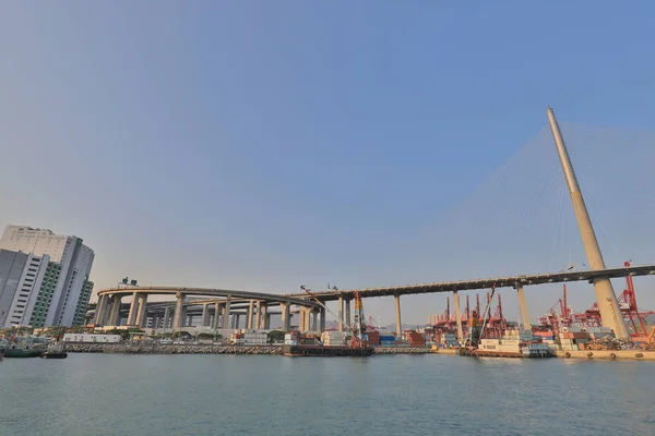 Steinmetzbrücke tagsüber, hong kong — Stockfoto