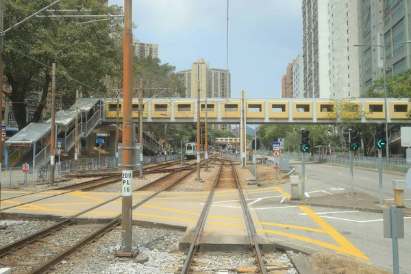 Il transito ferroviario leggero a Tuen Mun hk — Foto Stock