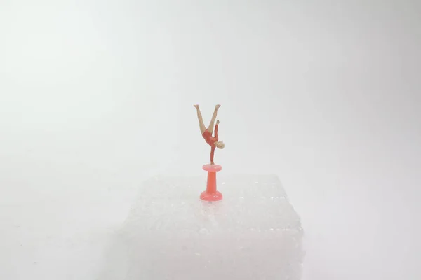 Mini Dance Figure Pin — Stock Photo, Image