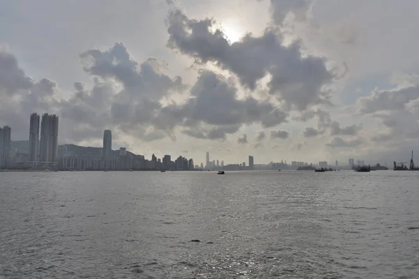 Вид Лэй Юэ Мун на запад от гавани Виктория — стоковое фото