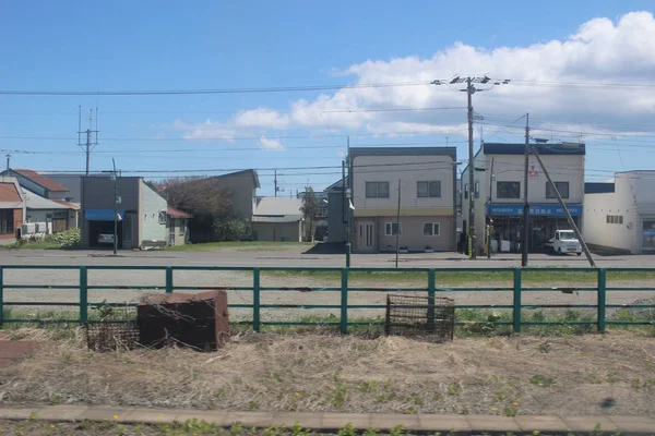 Вид на окно поезда из Саппоро в Хакодате — стоковое фото
