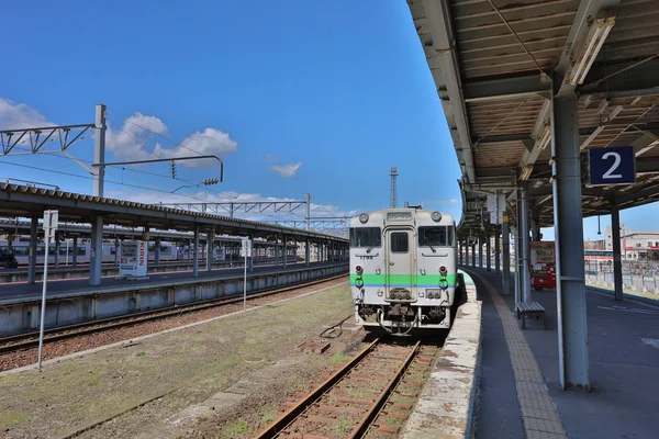 Rrailway station aan de Hakodate Main Line in Hakodate — Stockfoto