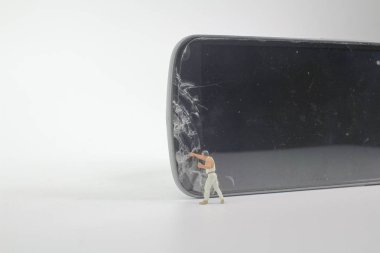 mini figür mobil ekran kırıldı