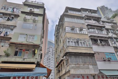 hk 'nin orta seviyesindeki bir konut binası