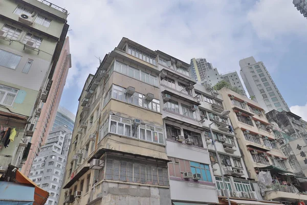 hk 'nin orta seviyesindeki bir konut binası