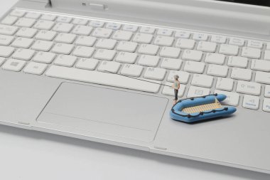 Mini figür Çevrimiçi Phishing ve Kimlik Hırsızlığı