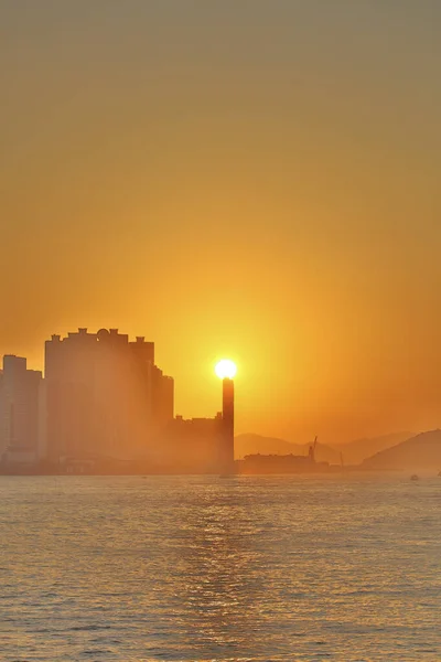 Beautiful colorful sunset in sulpur cannel ,hong kong city — Stock Photo, Image