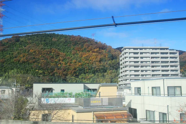 El lado del país kyoto desde la vista en movimiento del tren — Foto de Stock