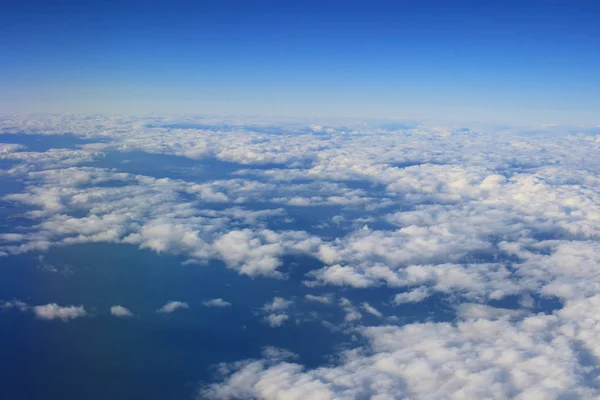 Nuvole bianche nel cielo dalla vista aerea — Foto Stock