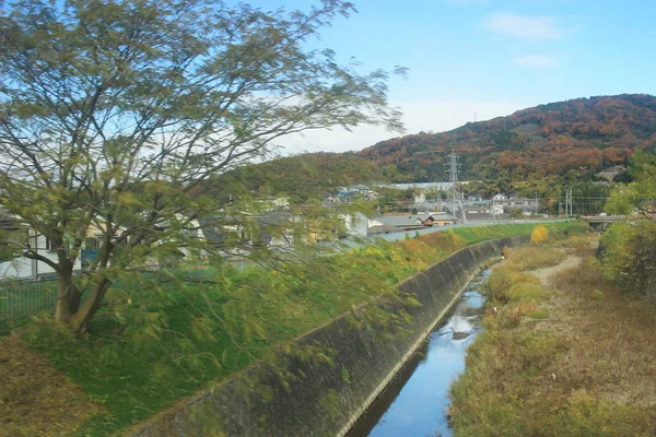 日本の風景や野原の鉄道風景 — ストック写真