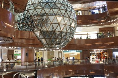 30 Kasım 2019 K11 Müzesi, Hong Kong 'da Victoria Rıhtımı' nda